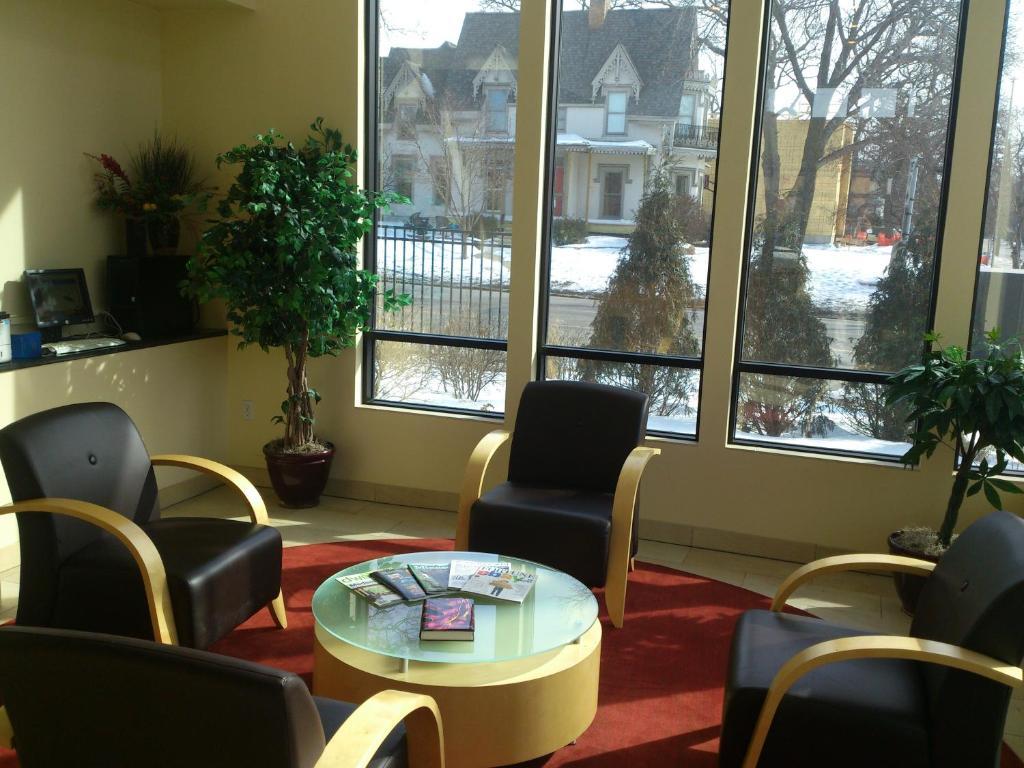 University Inn Минеаполис Екстериор снимка