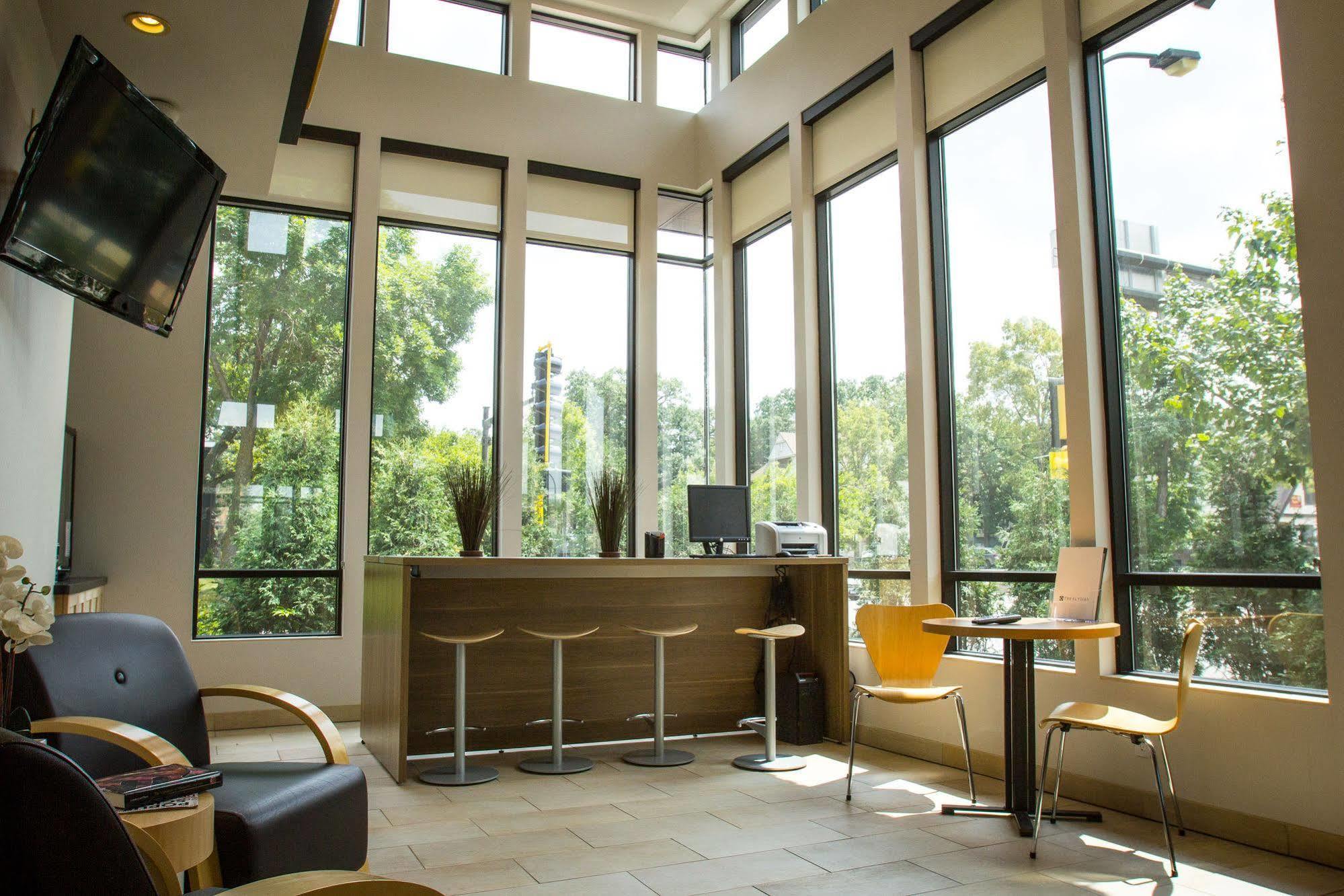 University Inn Минеаполис Екстериор снимка