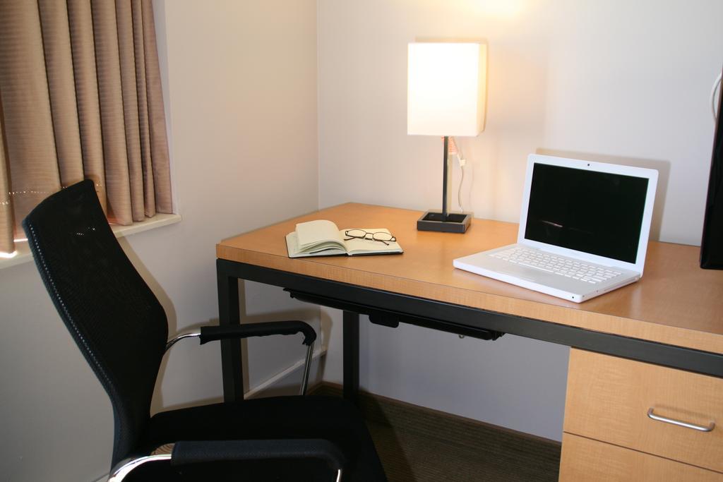 University Inn Минеаполис Екстериор снимка