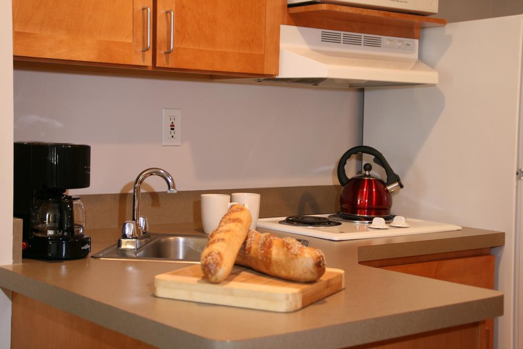 University Inn Минеаполис Екстериор снимка