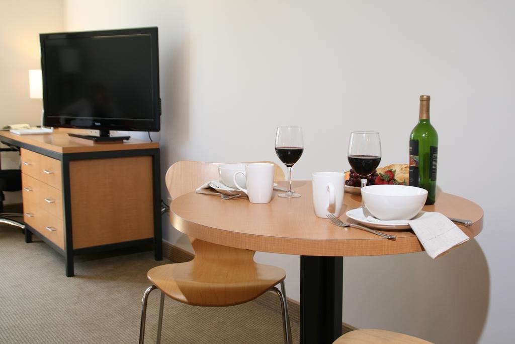 University Inn Минеаполис Екстериор снимка